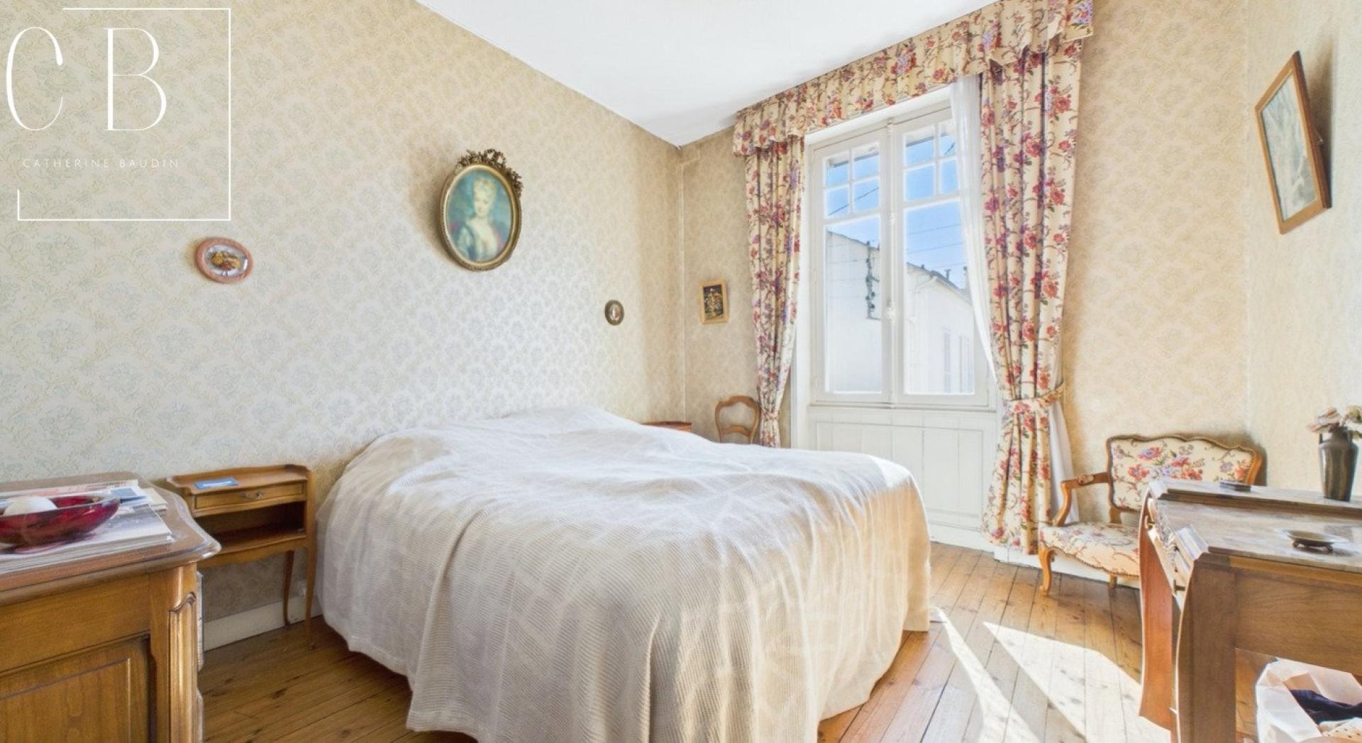 Purchase: Luxury property (17000)