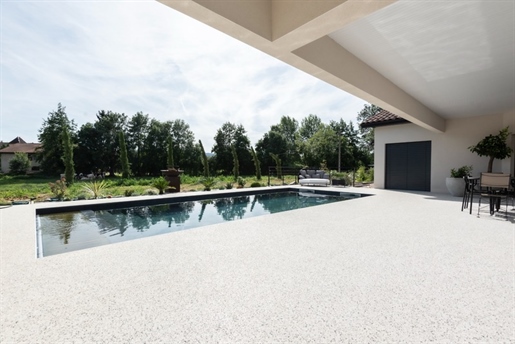Dpt Saône et Loire (71), à vendre proche de Macon maison P8 de 183 m² - Terrain de 1 790,00 m² - Pla
