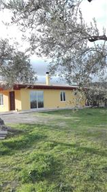 Et selvstændigt økologisk hus på Sardinien