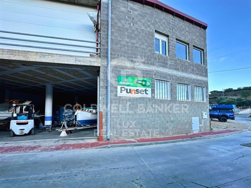 Warehouse for sale in the Industrial Zone of Cadaqués