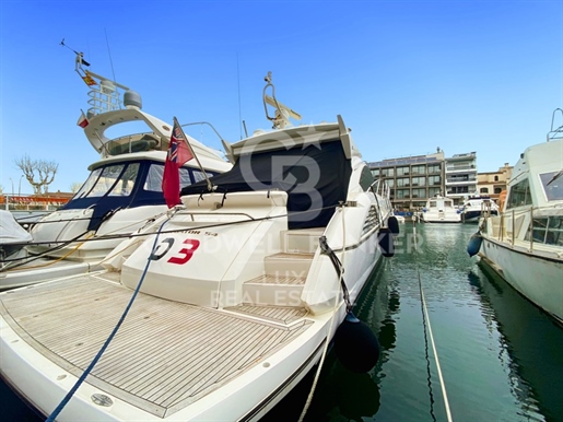 Mooring for sailboats and storage room for sale in Empuriabrava