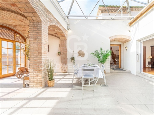 House with terrace and garden in the centre of Figueres