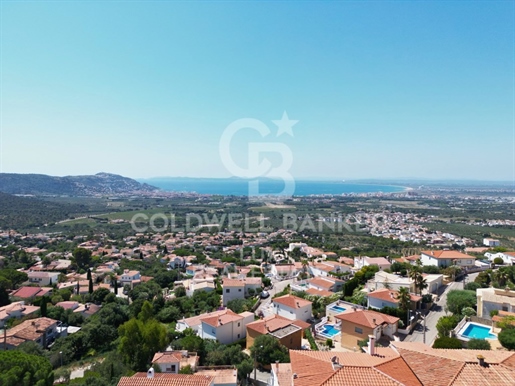 Villa avec licence touristique : vue mer et piscine