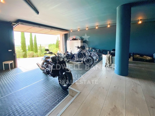 Luxury house with pool and garage for sale in Pau, Costa Brava