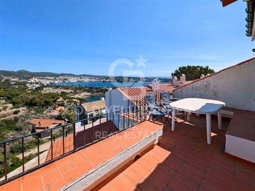 Encantadora casa con vistas espectaculares al mar en Cadaqués