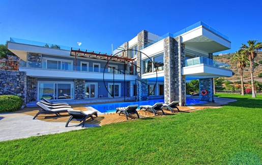 313284 - Verkoop Villa Agios Nikolaos, 740 m², € 3.800.000