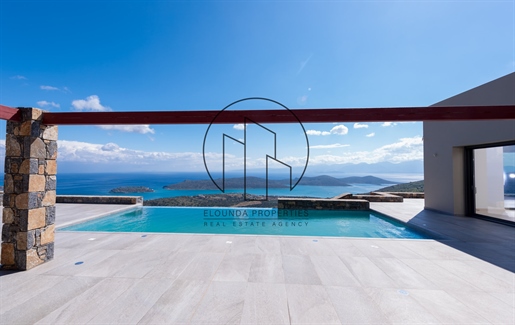 303781 - Villa For sale, Neapoli, 270 sq.m., €1.650.000