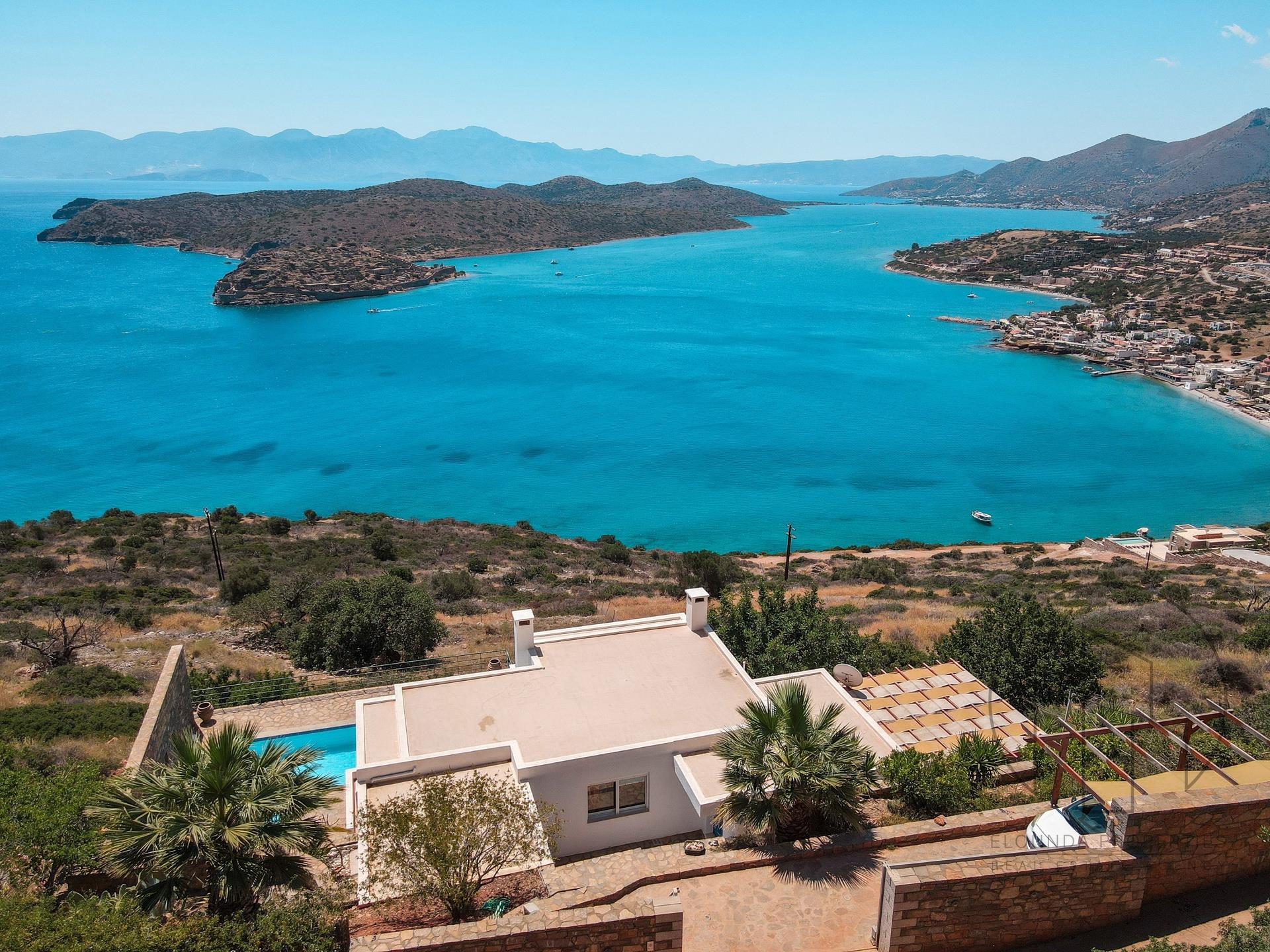 - Villa For sale, Agios Nikolaos, 150 sq.m., €1.500.000