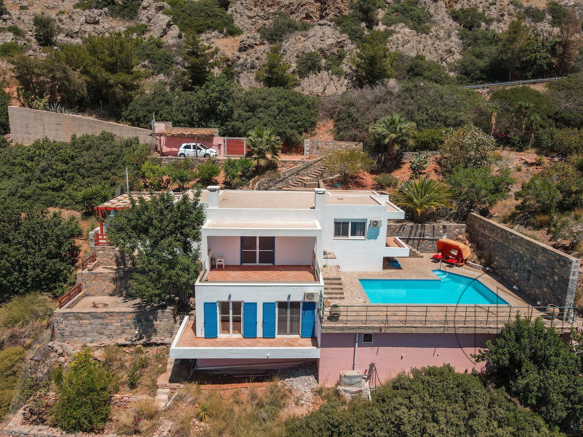 - Villa For sale, Agios Nikolaos, 150 sq.m., €1.500.000