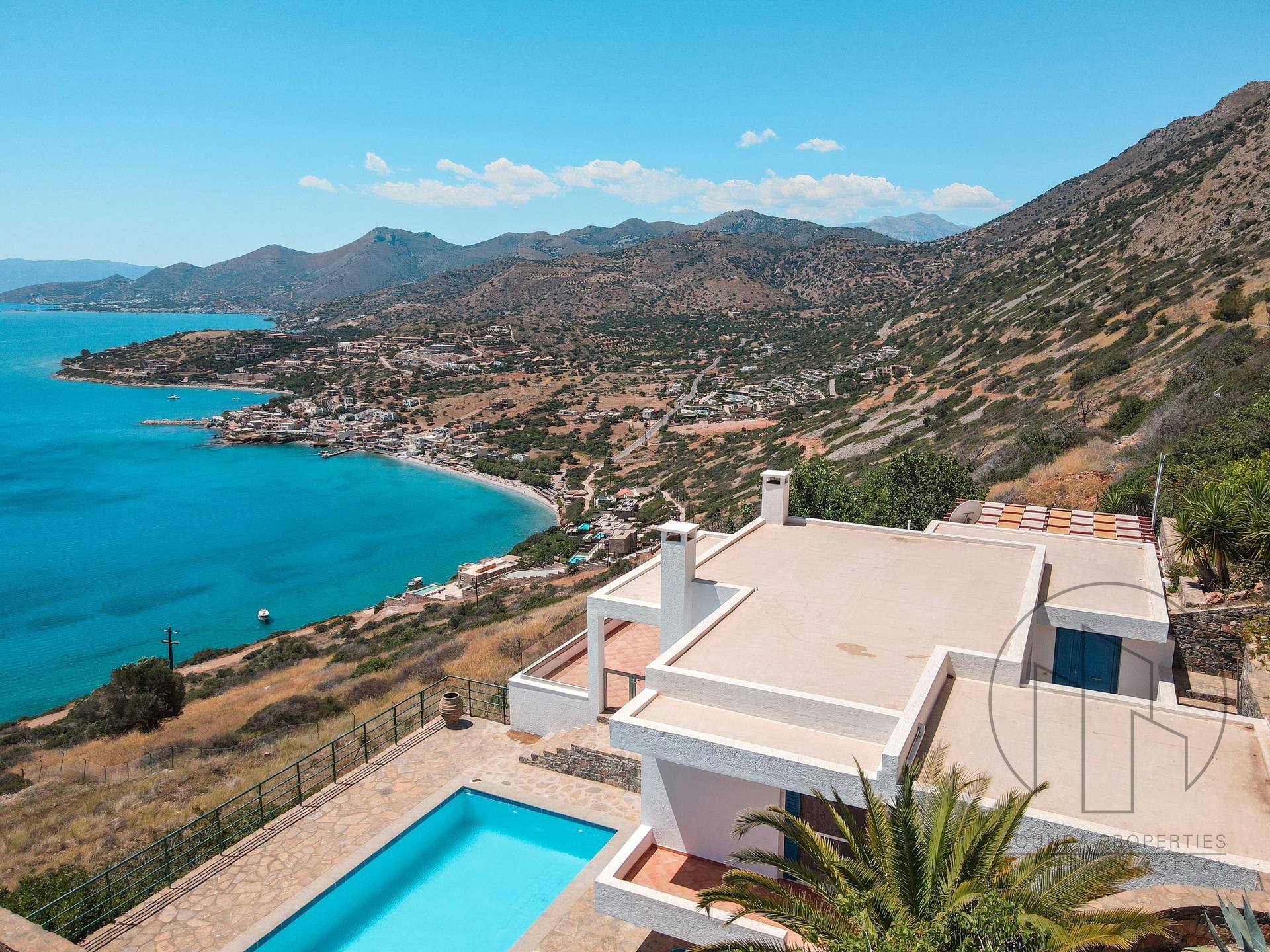 - Villa For sale, Agios Nikolaos, 150 sq.m., €1.500.000
