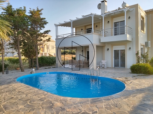941534 - Villa te koop in Neapoli, 250 m², 580.000 €