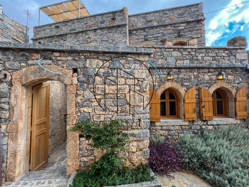 553917 - Fristående hus Till salu i Agios Nikolaos, 100 m², €360,000