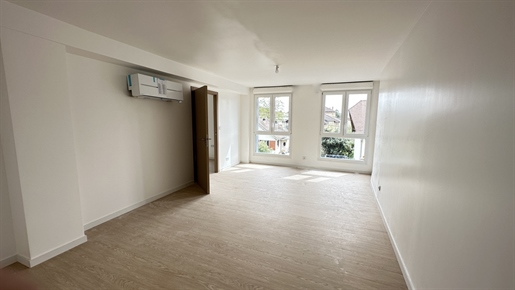 For sale in Bessancourt apartment 2 rooms, 47.60 m2, 1 parking space