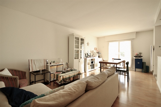 For sale in Ermont, superb apartment of 4 rooms, 3 bedrooms of 80 m2, with closed box