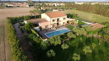 Luxus Landhaus Villa Donigala