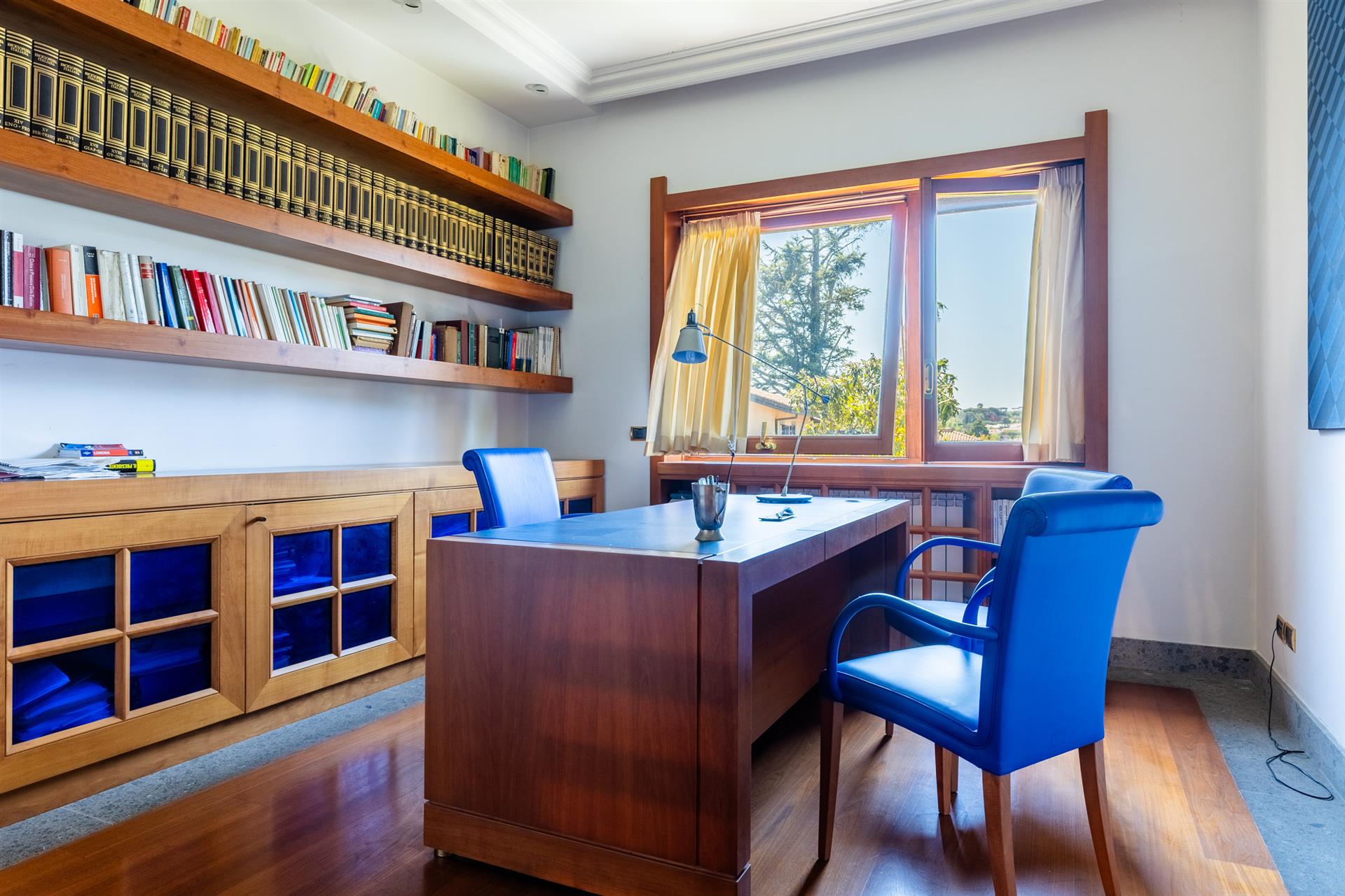 Grottaferrata – Prestigious Detached Villa with Spacious Garden