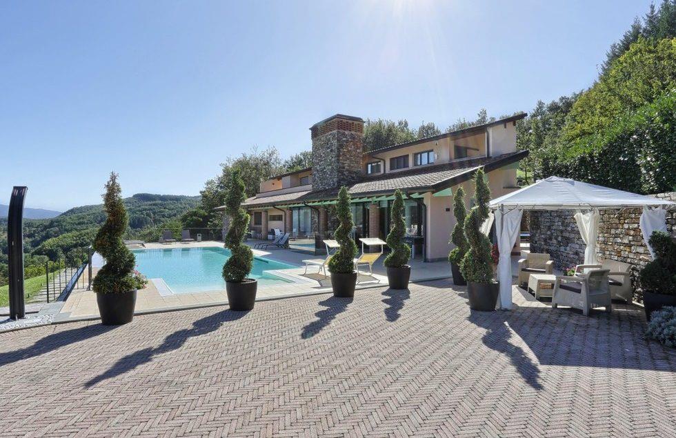 Villa di Lusso sulle Montagne della Toscana