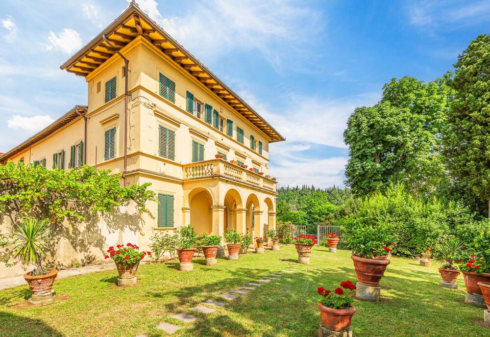Luxury historic residence a few kilometers from Florence