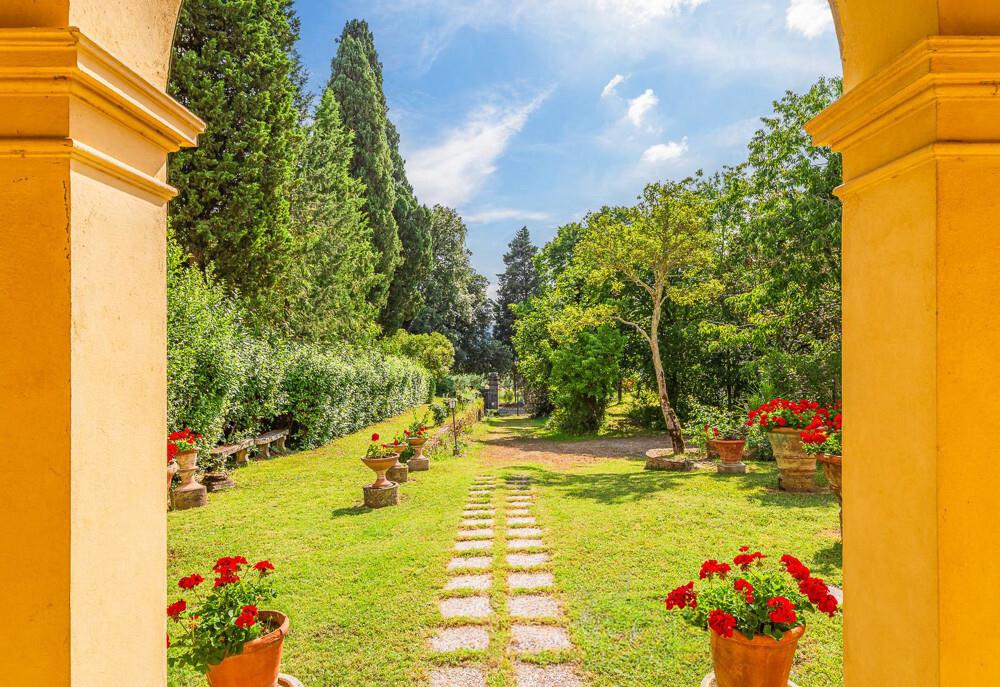 Luxury historic residence a few kilometers from Florence