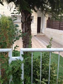 Bright, spacious and quiet cottage, 200Sqm, a must see!!!