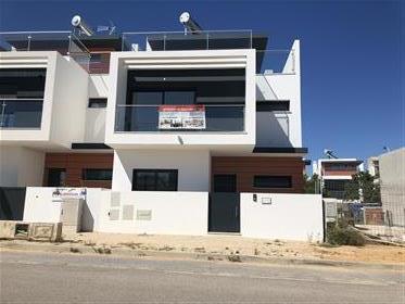 Villa T3, sea view in Fuseta, with modern style and basement