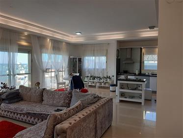 Incroyable penthouse, 375Sqm spacieux et lumineux, vue sur la mer