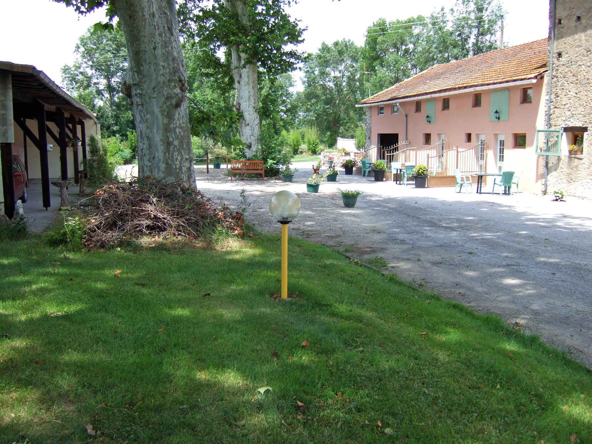 Adorável Personagem Família Stone Farm-House & Three Holiday Houses (gites) com Piscina Aquecida em