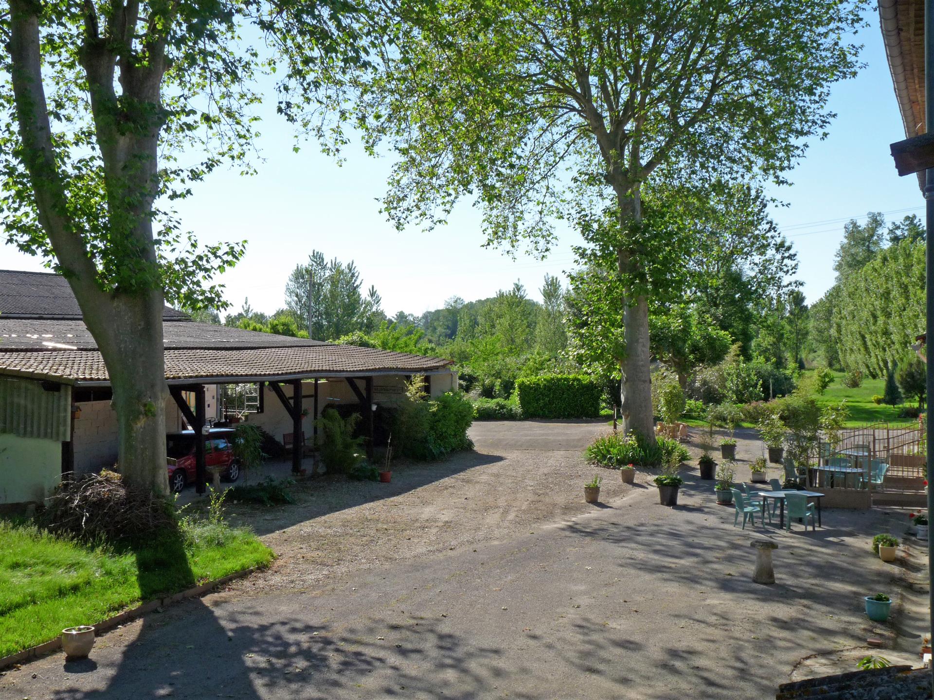 Adorável Personagem Família Stone Farm-House & Three Holiday Houses (gites) com Piscina Aquecida em