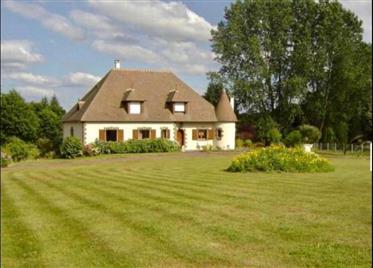 Идеальный семейный дом в Нормандии 
