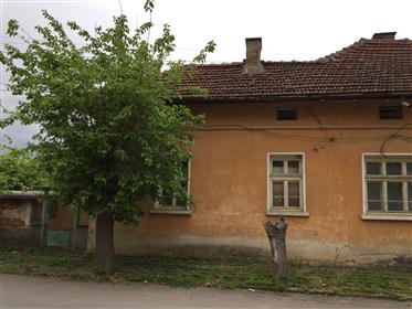 منزل ريفي بالقرب من فراتسا، بلغاريا