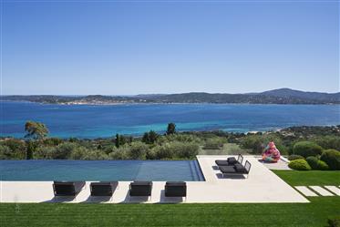 Excepcional Villa con fantásticas vistas al mar