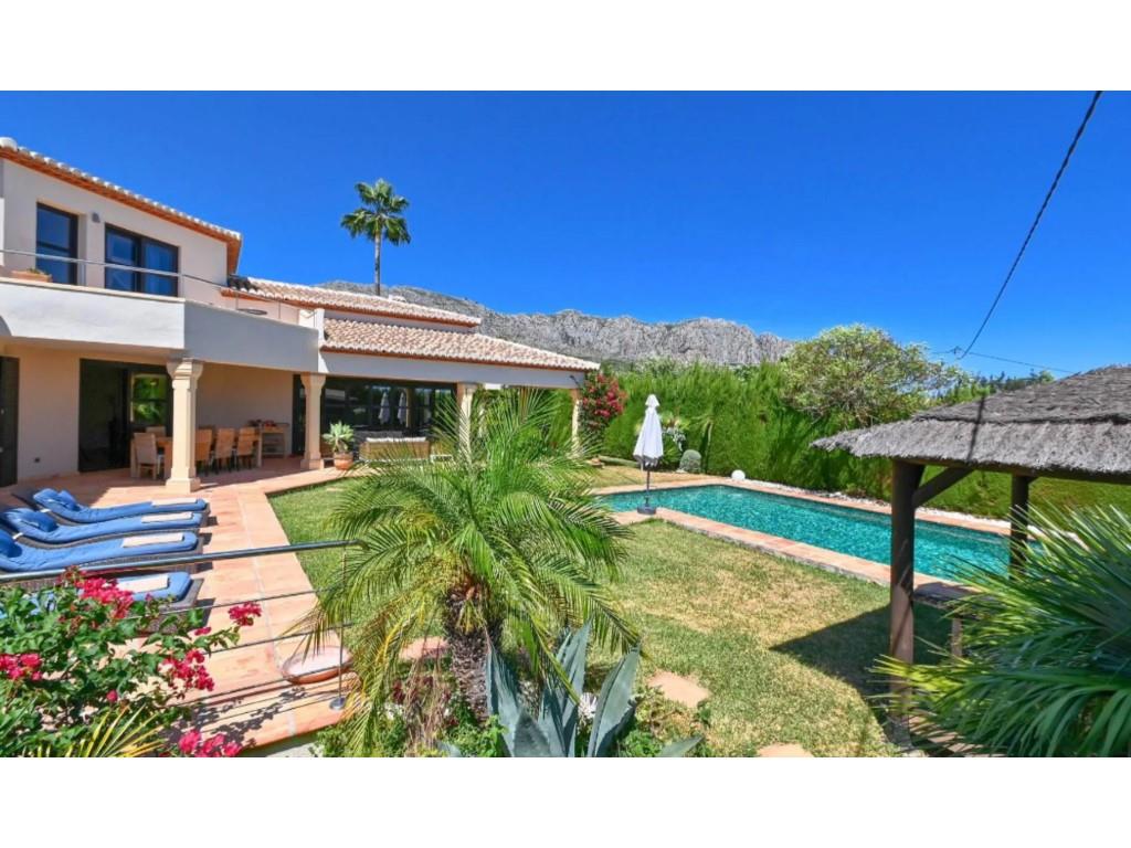 Luxury Villa for sale