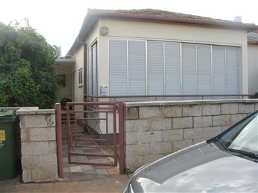 Belle 3Br, 1Bt Private House, 360Sqm