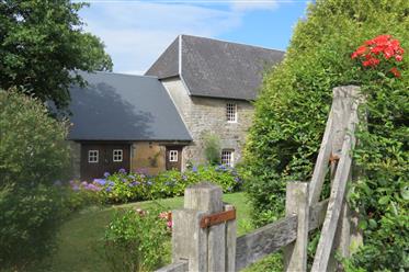 Красивый романтический дом в Нормандии