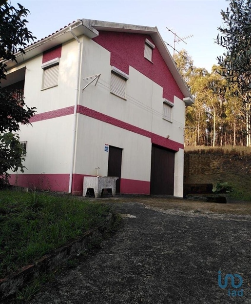 Maison de village T3 à Viana do Castelo de 88,00 m²