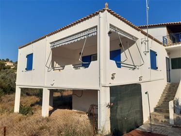 בית עם גינה ומרפסת ב Thyni ארגולידה יוון