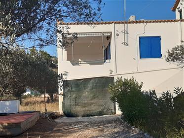 Hus med have og terrasse i Thyni Argolide Grækenland