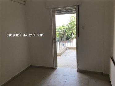 Ruim gerenoveerd appartement met 5 kamers – 129M², in Bayit VeGan Jeruzalem