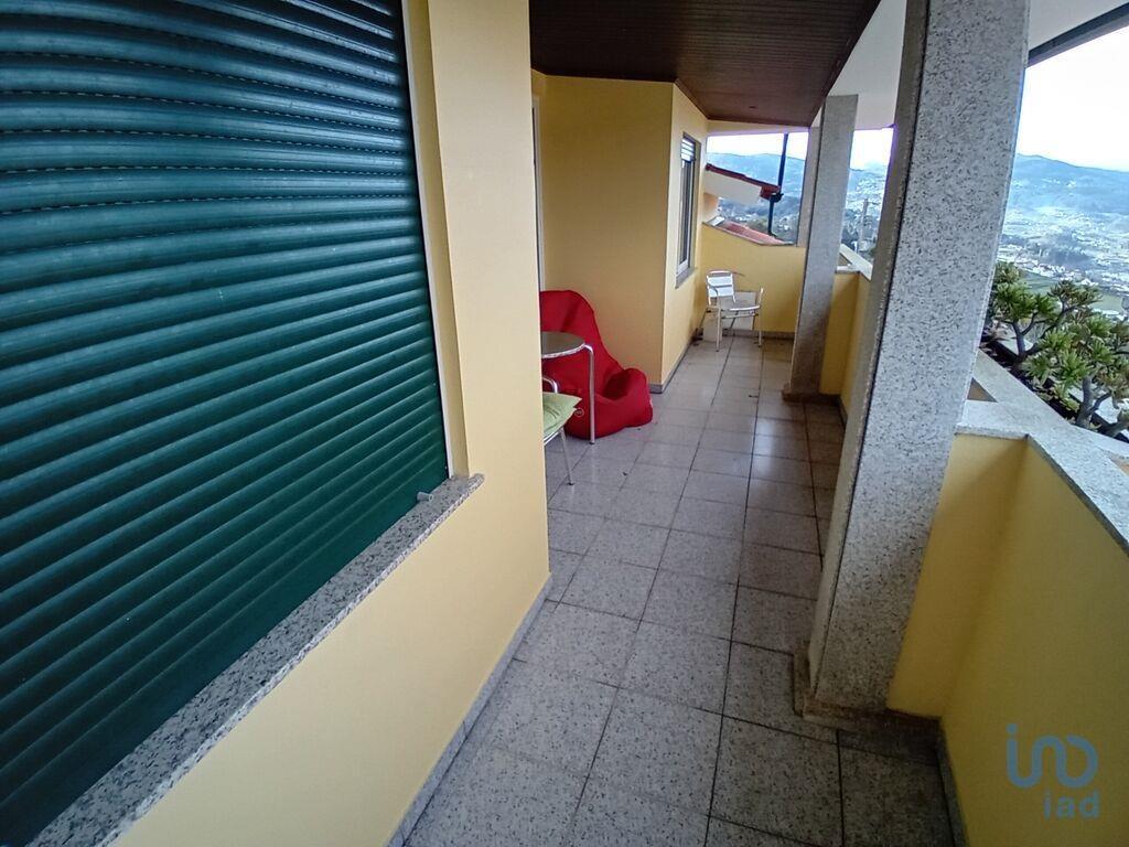 Home / Villa met 4 Kamers in Viana do Castelo met 240,00 m²