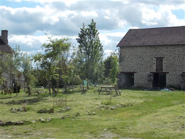 Einzigartige abgeschiedene große Bauernhaus (nicht in der Nähe einer Straße) mit 50 Hektar