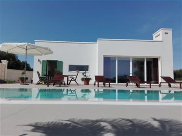 Villa with finely finished swimming pool 3 km from the sea