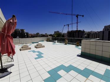 Stunning penthouse, 150Sqm+150Sqm rooftop, excellent for investment!!!