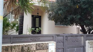 Beautiful townhouse, 360Sqm, completely renovated,prime location