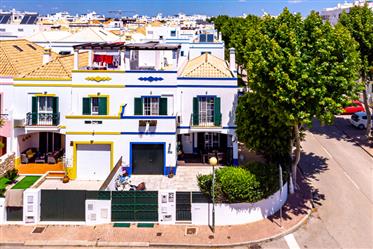 Hus t2 typisk Algarve med terrasse og gårdhave