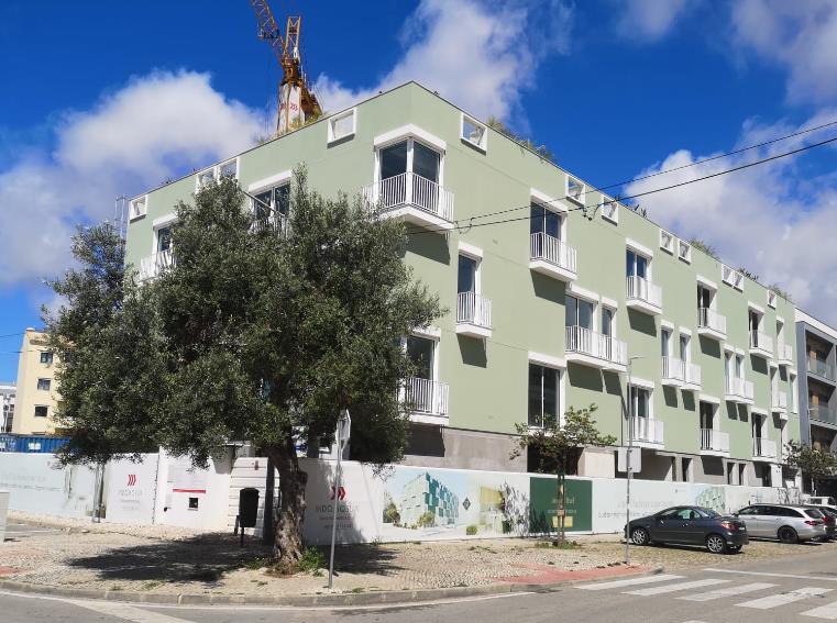 Third floor new 3 bedroom apartment in Almancil Algarve