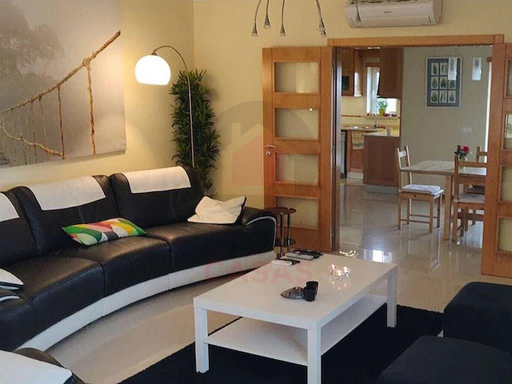 Detached villa with 5 bedroom and private pool