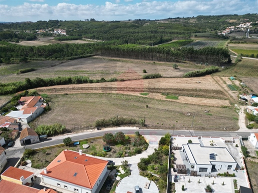 Terrain constructible à Serra do Bouro