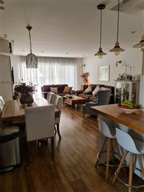  New 5 rooms apartment, 125Sqm, High-End upgraded, in Rosh Haayin