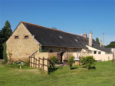Beautiful longère with 3 bedrooms and 2 independent gites on 3Ha of land for horses