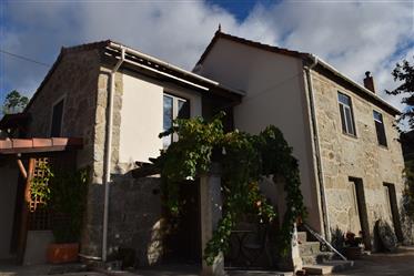 Belle Quinta avec propriété traditionnelle de pierre de 3 chambres avec vue